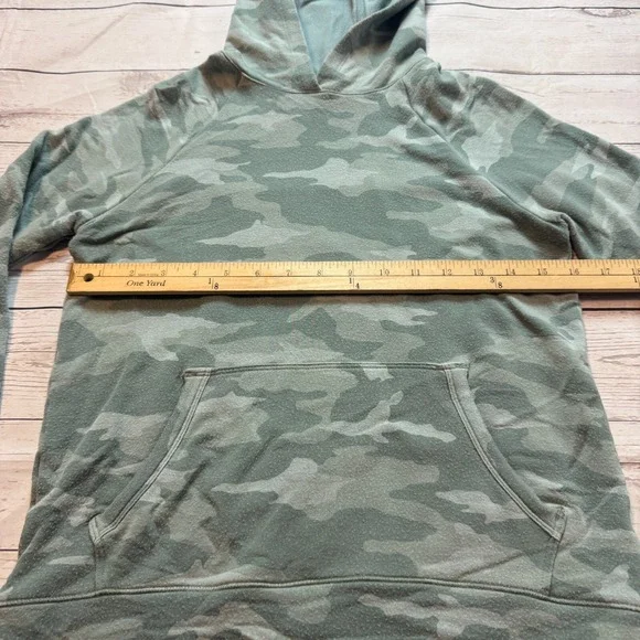 Athleta Girl Sweatshirt Hoodie Long Sleeve Green Camo Youth Girls Size Large 12 - Picture 6 of 11